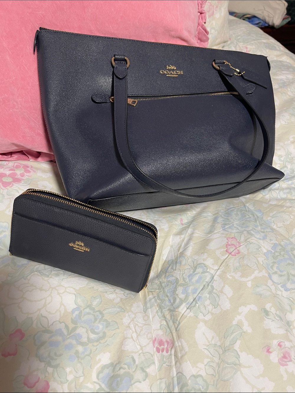 NWT Large coach tote and wallet MIDNIGHT ⭐️